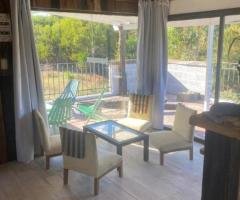 ALQUILO HERMOSA CASA MAR DE LAS PAMPAS 3 DORMITORIOS, PILETA DE NATACIÓN: A2195