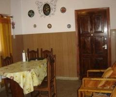 GESELL DOS CHALETS DE 3 AMBIENTES EN ZONA RESIDENCIAL TRANQUILA