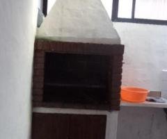 ALQUILO DEPARTAMENTO IMPEC 2 AMB Y MEDIO AMPLIO CON ESP. P/AUTO PRIV: A2214
