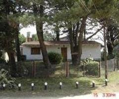 COMODO CHALLET CON PARQUE COCHERA FONDO CON PARRILLA