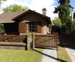 HERMOSO CHALET 8 PERSONAS MUY COMODSS EN EL CENTRO DE VILLA GESELL